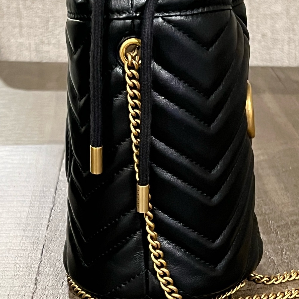 Gucci GG Marmont Matelasse Bucket Bag Mini Black Leather/Suede - Picture 5 of 9